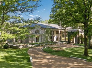 Exquisite In-Town Estate On 6 Acres